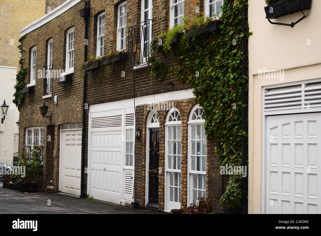 Mews Häuser in Belgravia, London, UK ARTIFEX LUCIS Stockfoto