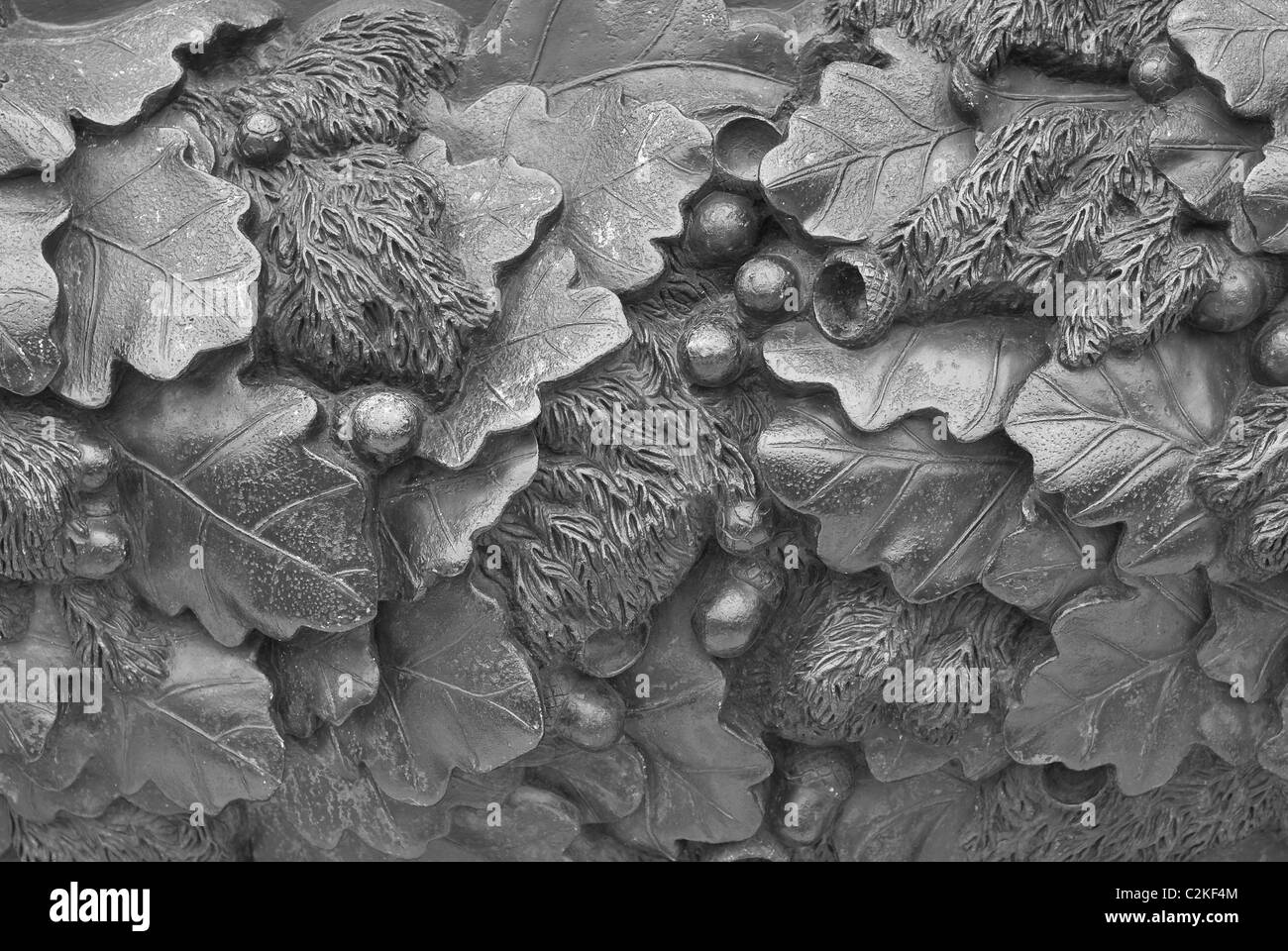Metall ornamentales Muster der Blätter und Eicheln Stockfoto