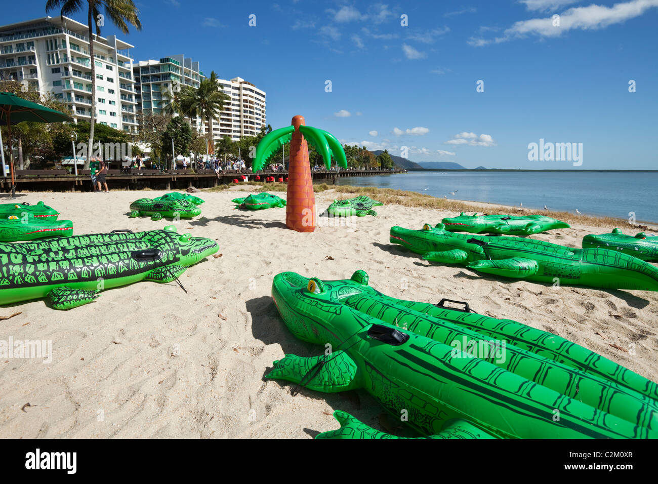 Zeitgenössische Kunstwerke auf der Esplanade während des jährlichen Festivals der Cairns (August-September). Cairns, Queensland, Australien Stockfoto