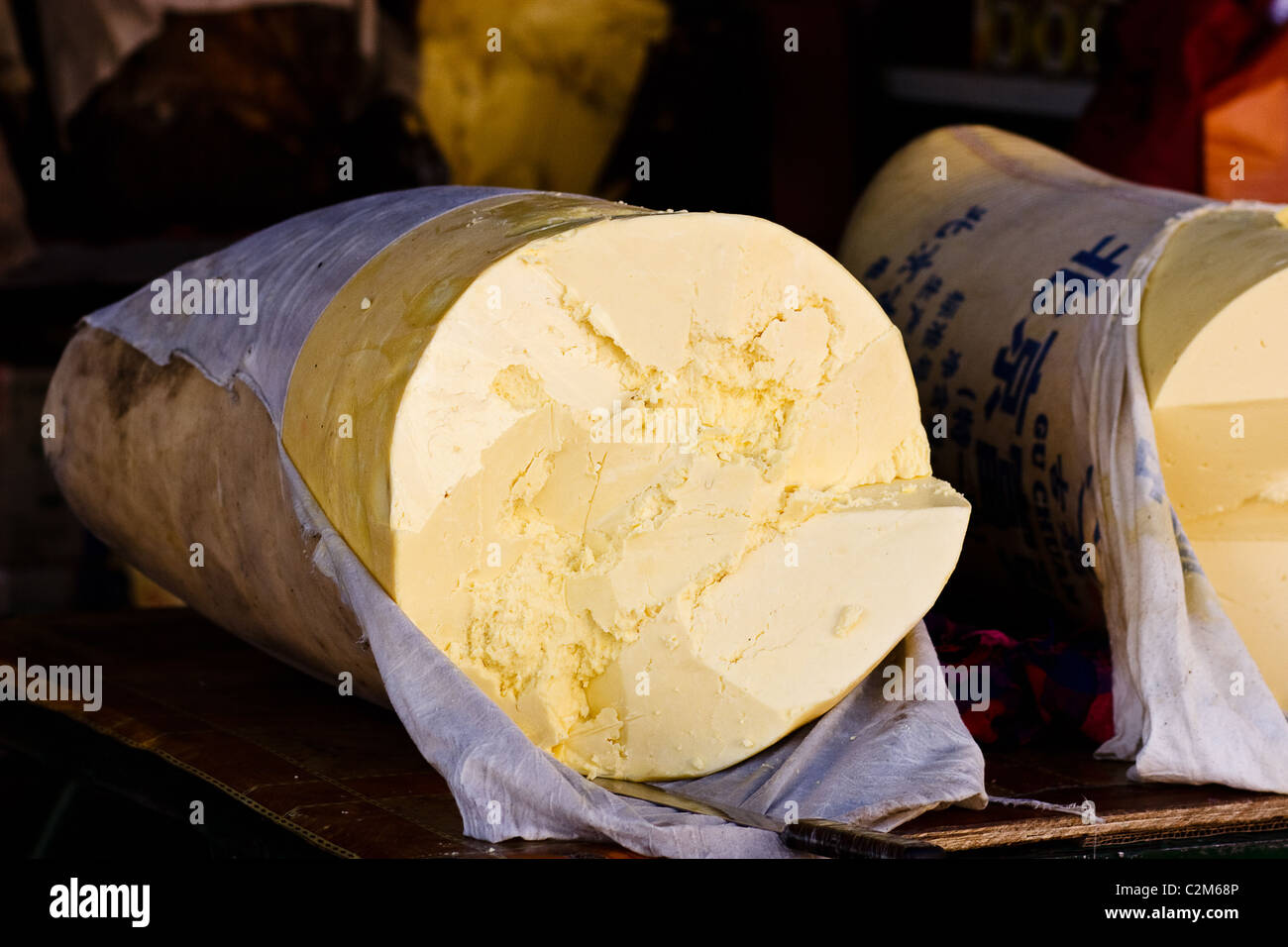 Yak-Butter zum Verkauf in Lhasa Stockfoto