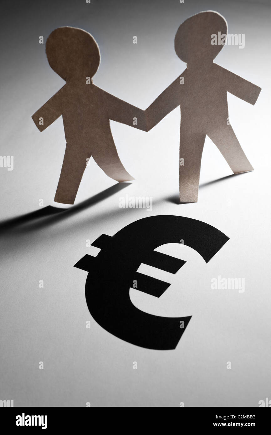 Euro-Dollar-Zeichen und Papier Kette Männer Nahaufnahme Stockfoto