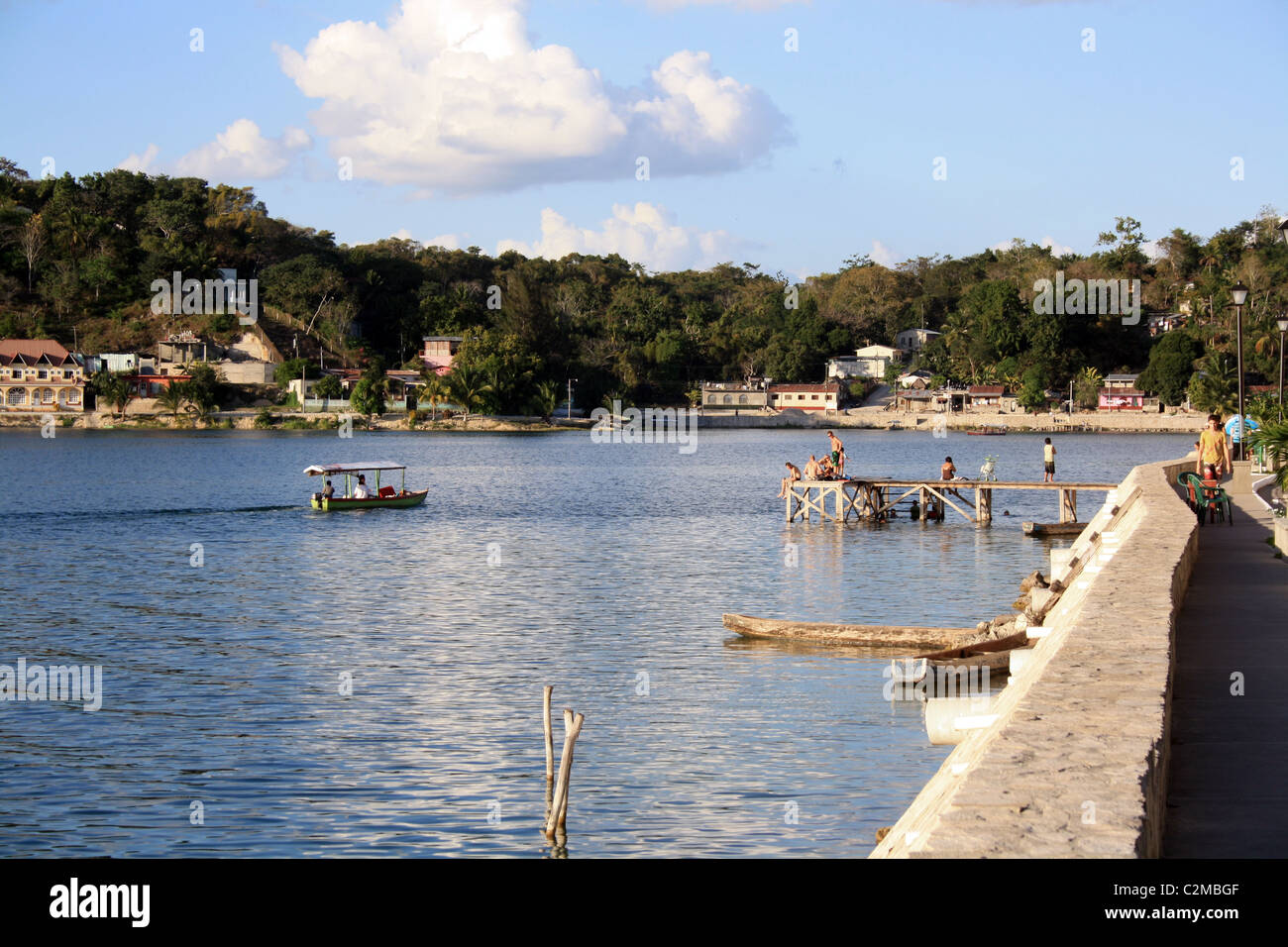 Lago de peten itza guatemala Fotos und Bildmaterial in hoher