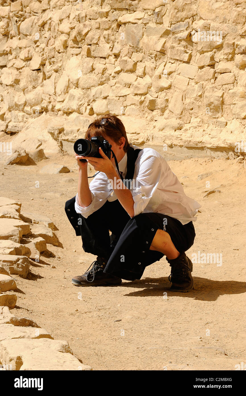 Frau Fotografen fotografieren mit einer Spiegelreflexkamera in Mesa Verde Nationalpark Stockfoto