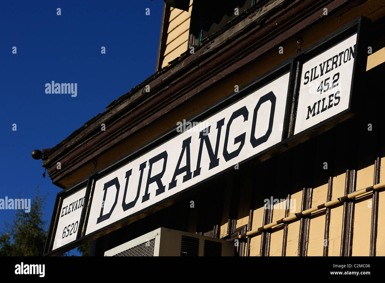 Der Durango and Silverton Narrow Gauge Railroad Depot befindet sich in Durango, Colorado, USA. Stockfoto