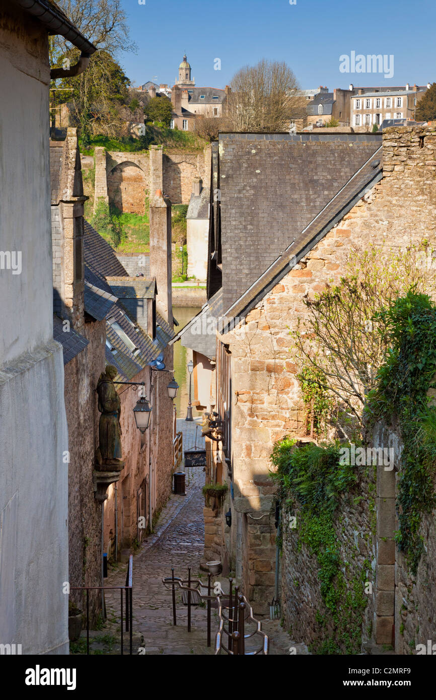 Alte mittelalterliche Straßenszene St. Goustan, Auray, Morbihan, Bretagne, Frankreich, Europa Stockfoto