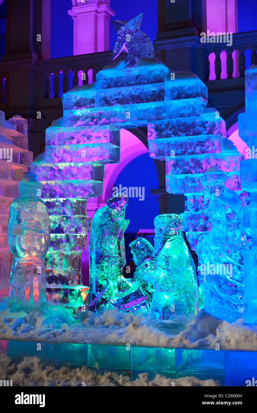 Die jährliche Eiskrippe, die im historischen Innenhof des Landhauses, Graz, Österreich, GEZEIGT WIRD Stockfoto