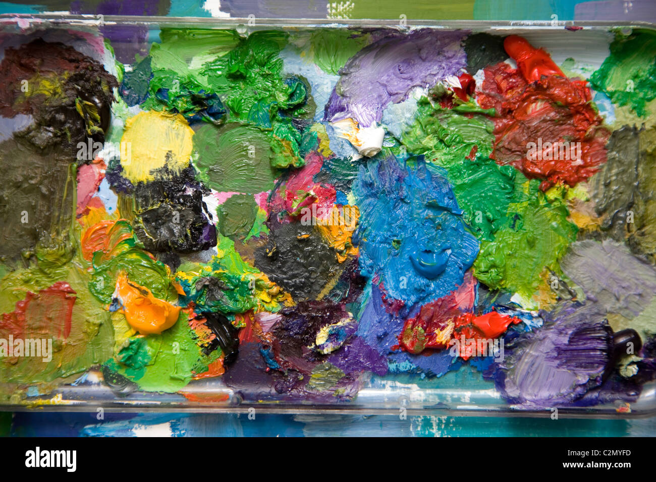 Mischen von Ölfarben auf palette Stockfotografie - Alamy