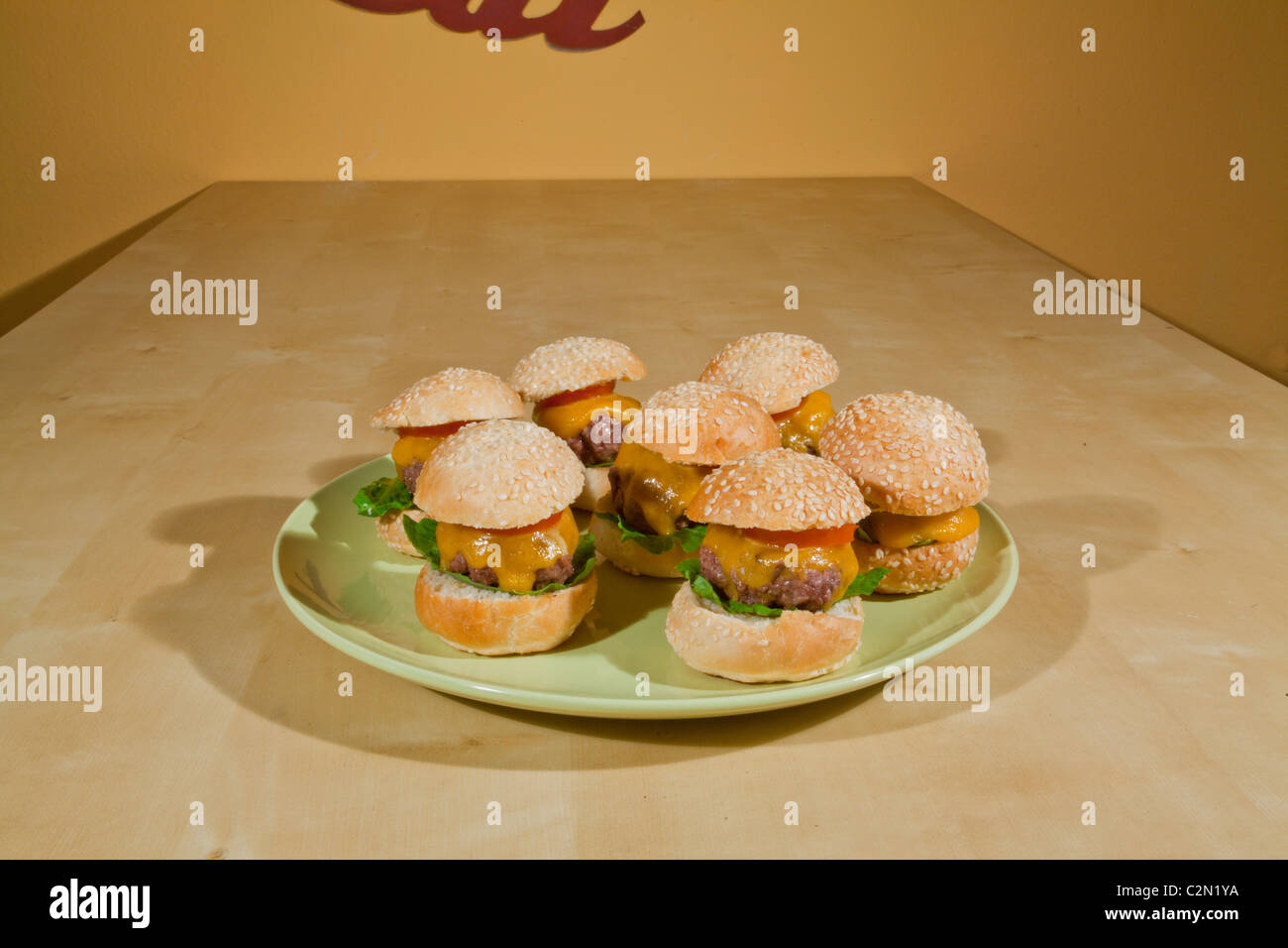 Miniatur-Hamburger-Schieberegler Stockfoto