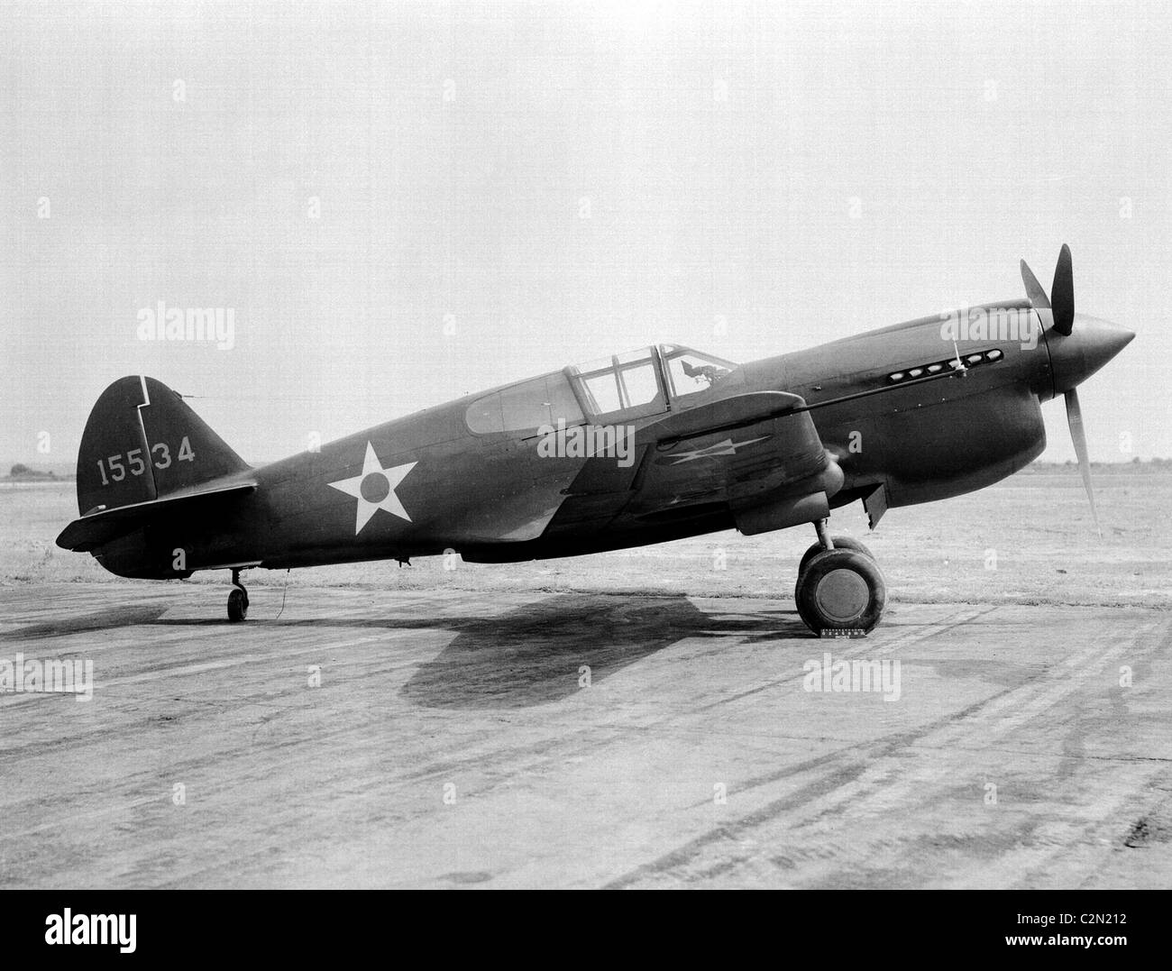 Curtiss p-40 Warhawk war ein amerikanisches einmotoriges, einsitziges Ganzmetall-Kämpfer und Schlachtflugzeuge. Stockfoto
