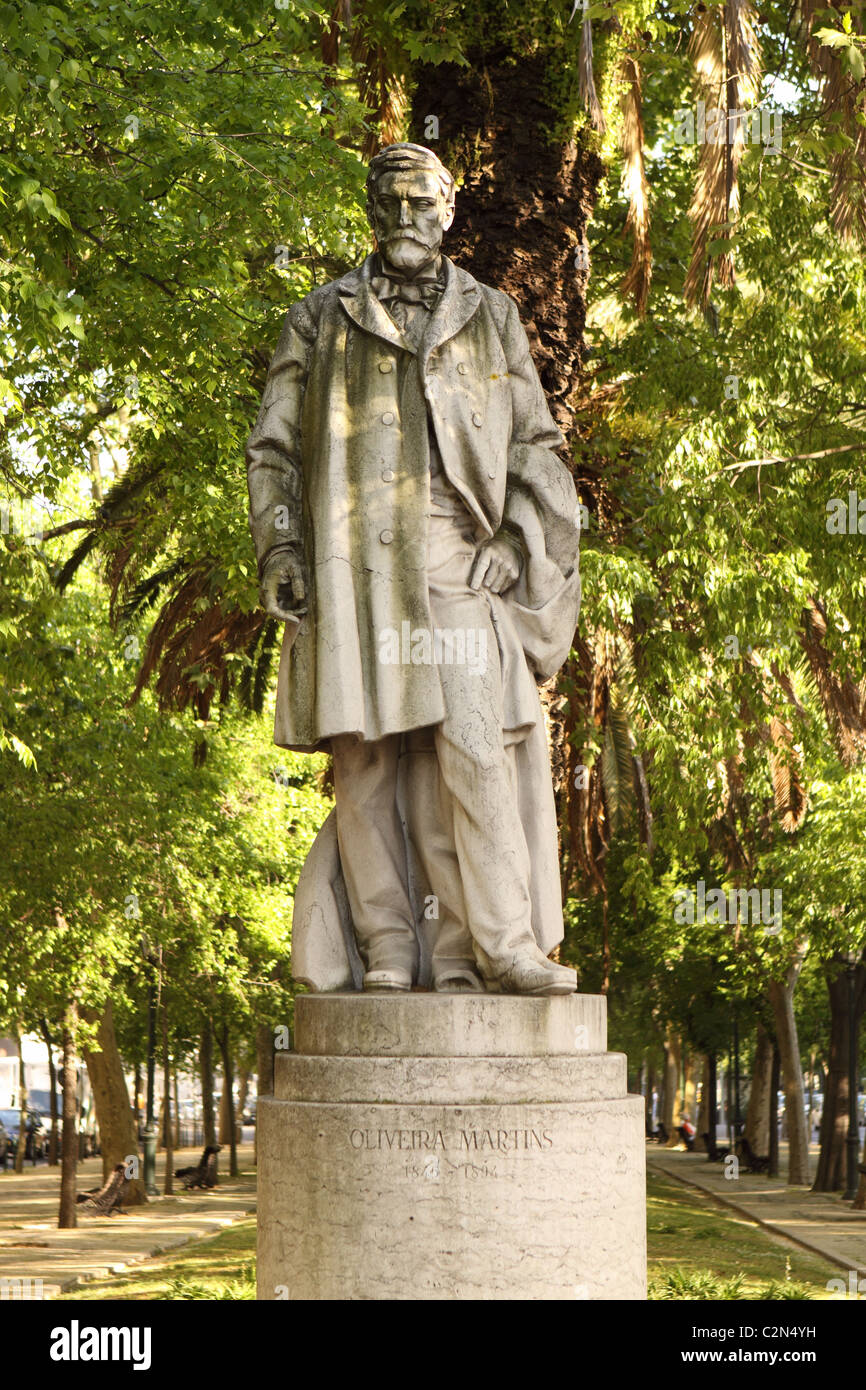 JOAQUIM PEDRO DE OLIVEIRA MARTINS Statue 1845 – 1894 auf der Avenida da Liberdade in Lissabon Lisboa Portugal Stockfoto