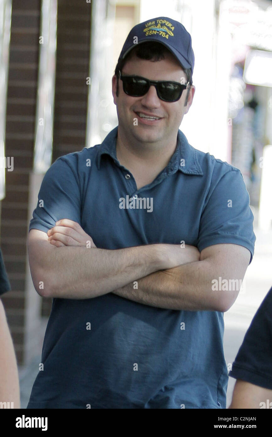 Jimmy Kimmel entlang Hollywood Boulevard auf seinem Weg zurück nach El Capitan Theatre nach dem späten Mittagessen in Kung Pao Stockfoto