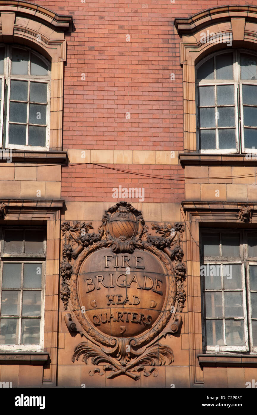 Fire Brigade Head Quarters Terrakotta Zeichen, London Straße Feuer Station,Manchester.Opened 1906, Denkmalgeschützte. Stockfoto