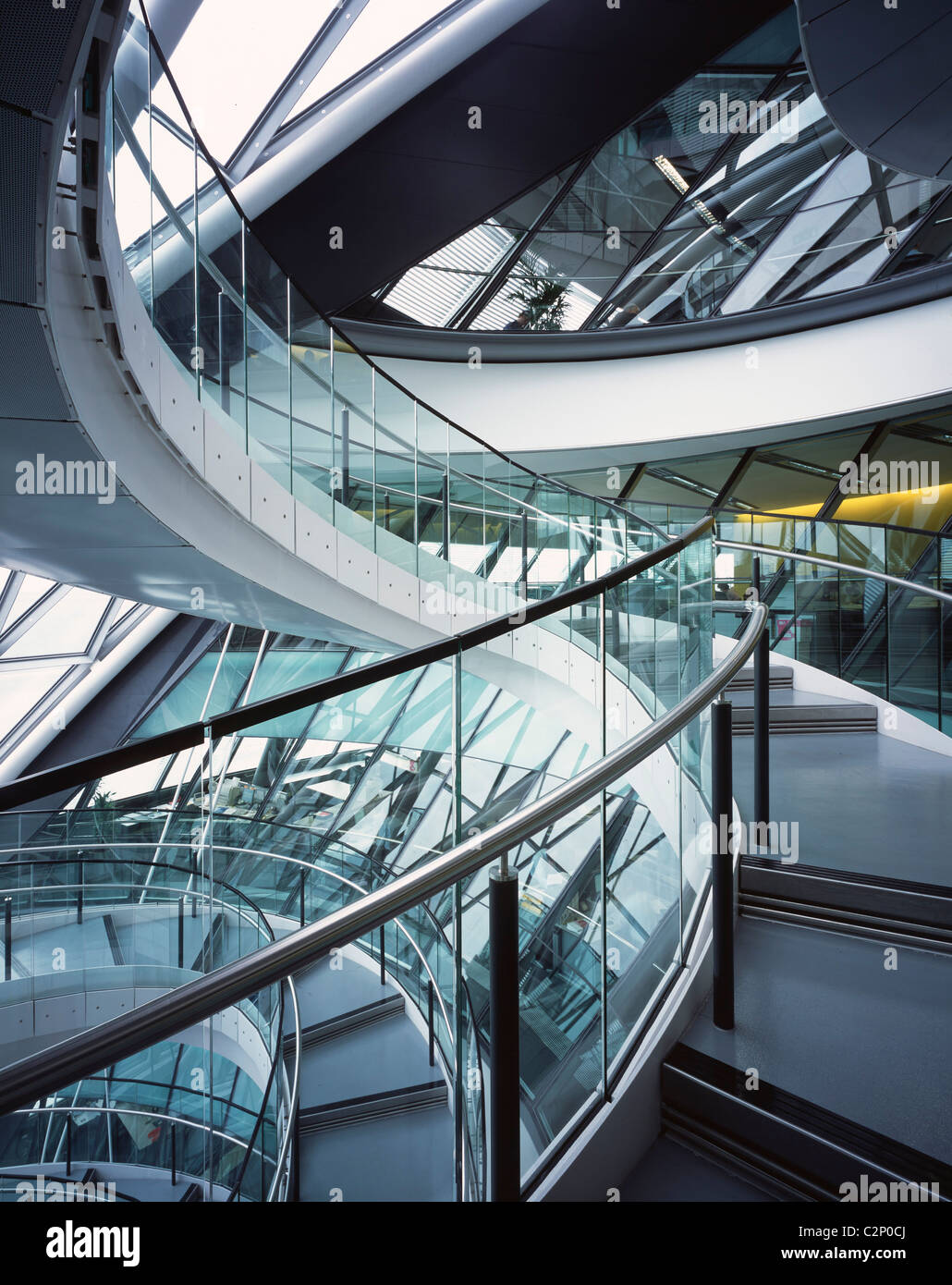 Rathaus GLA, London. Wendeltreppe auf Ebene 7. 1999-2002 Stockfoto