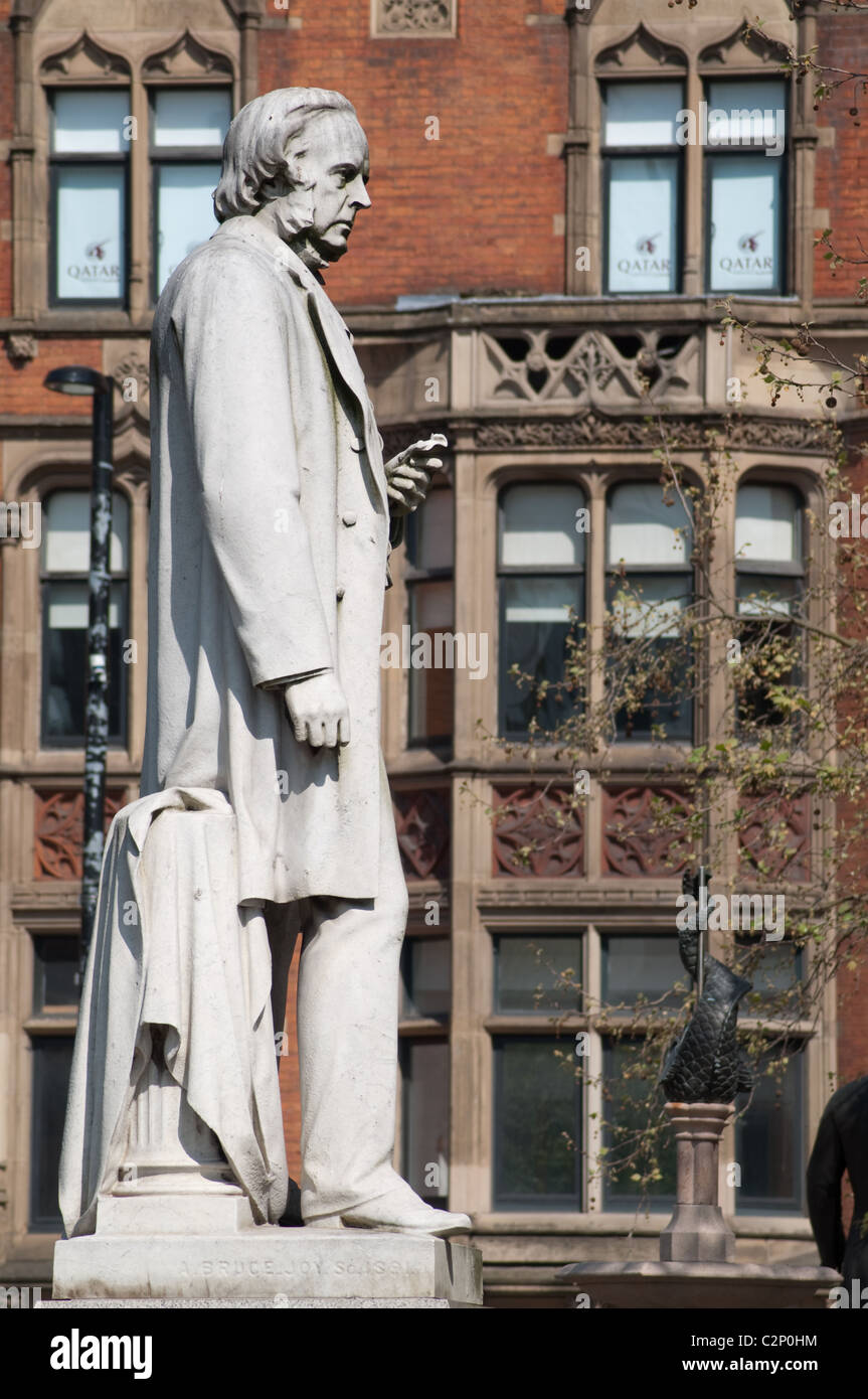 Statue von John Bright, 1811-1889. Quaker, britische radikale und liberale Staatsmann. Albert Square, Manchester Stockfoto