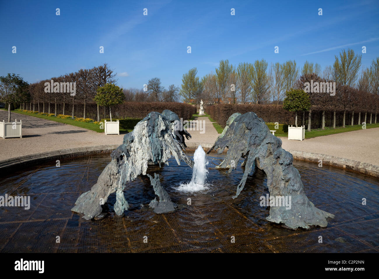 Brunnen von Lynda Benglis (2009), The Royal Hospital - jetzt the Museum of Modern Art (MOMA), Kilmainham, Stadt Dublin, Irland Stockfoto