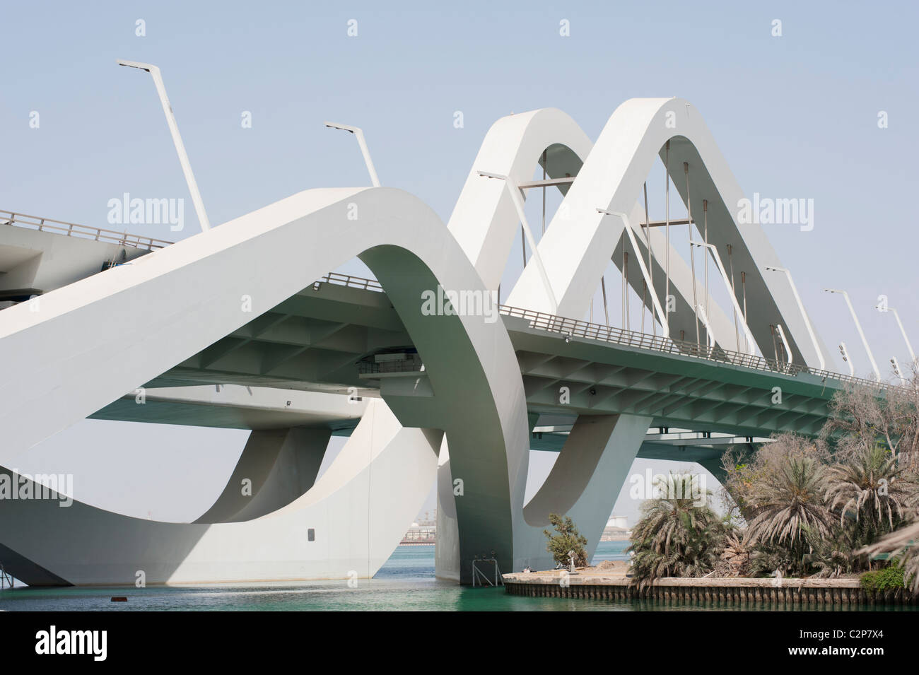 Sheikh-Zayed-Brücke in Abu Dhabi, Vereinigte Arabische Emirate, Architektin Zaha Hadid Stockfoto