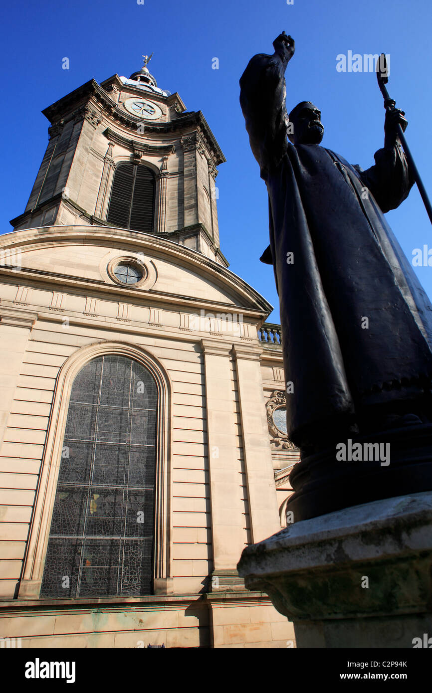 Statue von Charles Gore außerhalb St Philip es Cathedral, Birmingham Stockfoto
