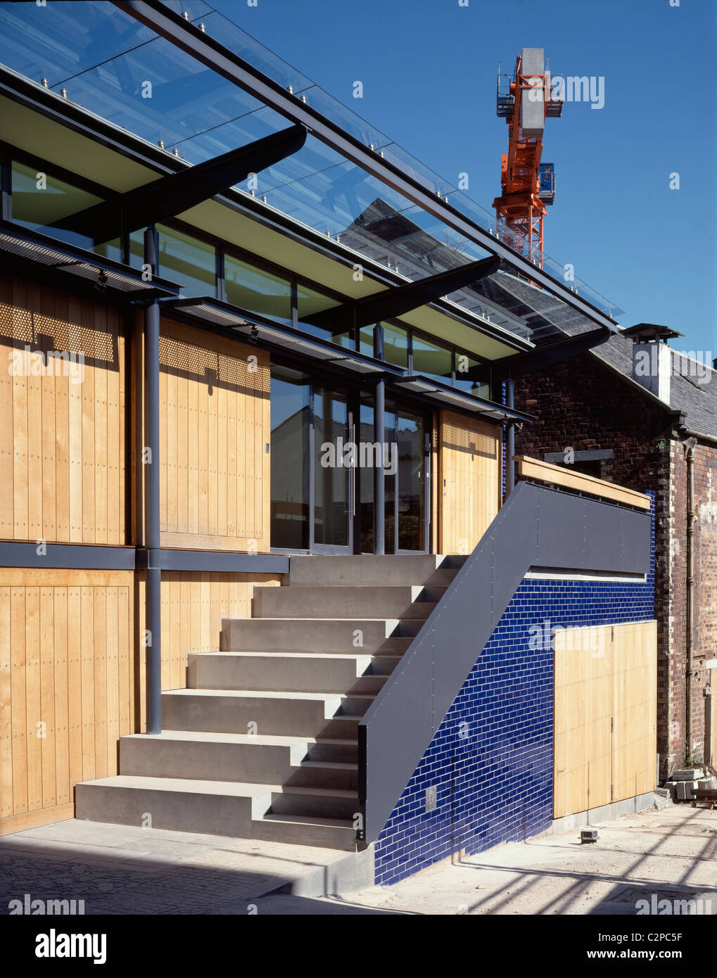 Schottische Lyrik-Bibliothek, Edinburgh, Schottland. Haupteingang Treppe. Stockfoto