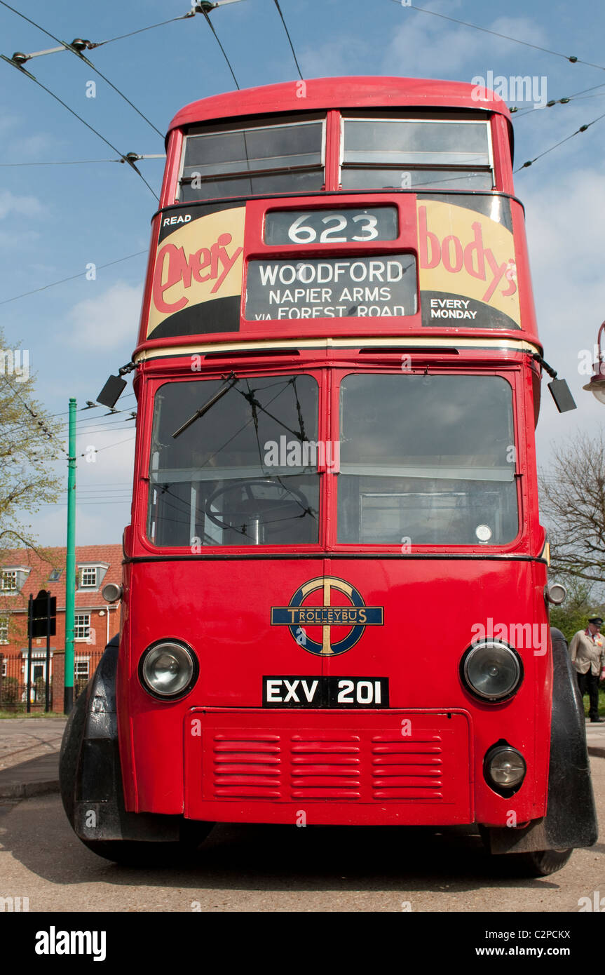 Roten Oldtimer Bus im Transport Museum Suffolk UK Vintage Transport Touristenattraktion Stockfoto