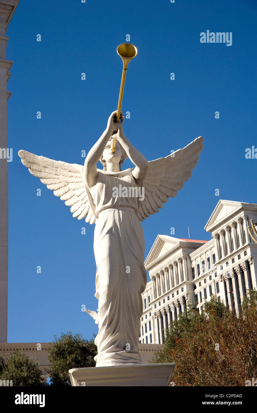 Trompeten Engelsstatue im Caesars Palace in Las Vegas, NV Stockfoto