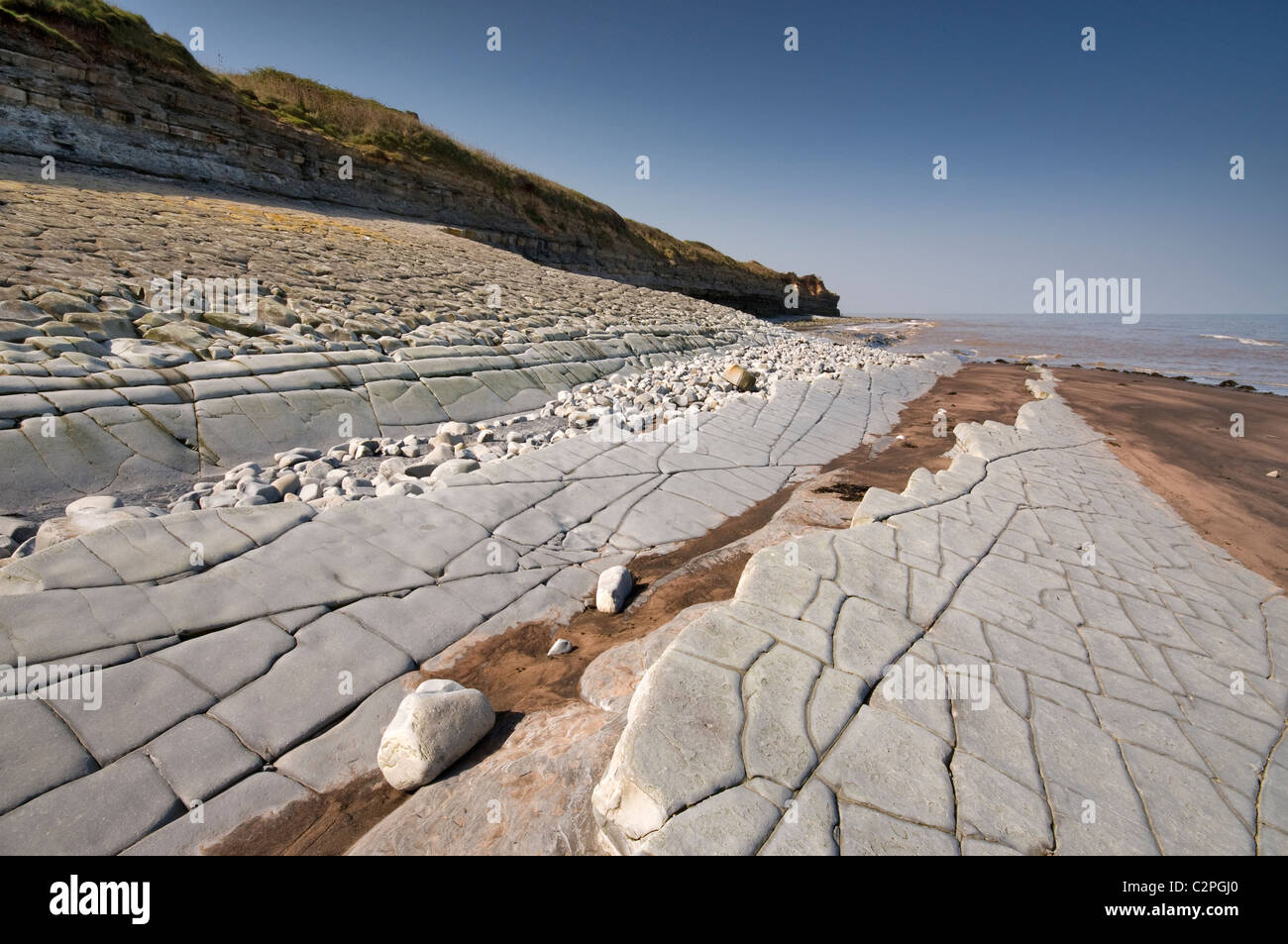 Felsformationen am Kilve Beach, Kilve, Somerset, UK, April 2011. Stockfoto