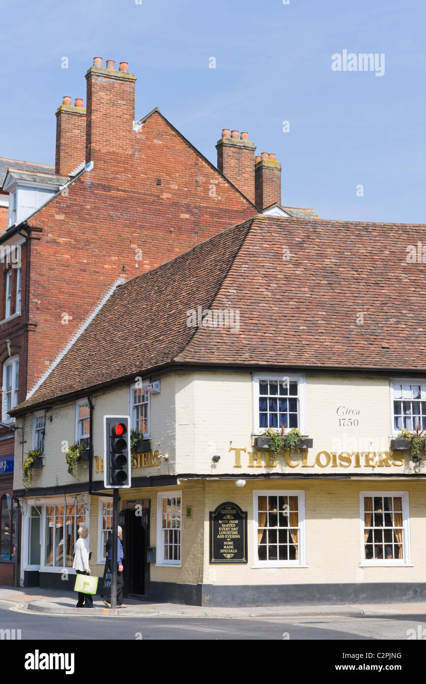 Der Kreuzgang Pub, Catherine Street, Salisbury, Wiltshire, England, UK Stockfoto