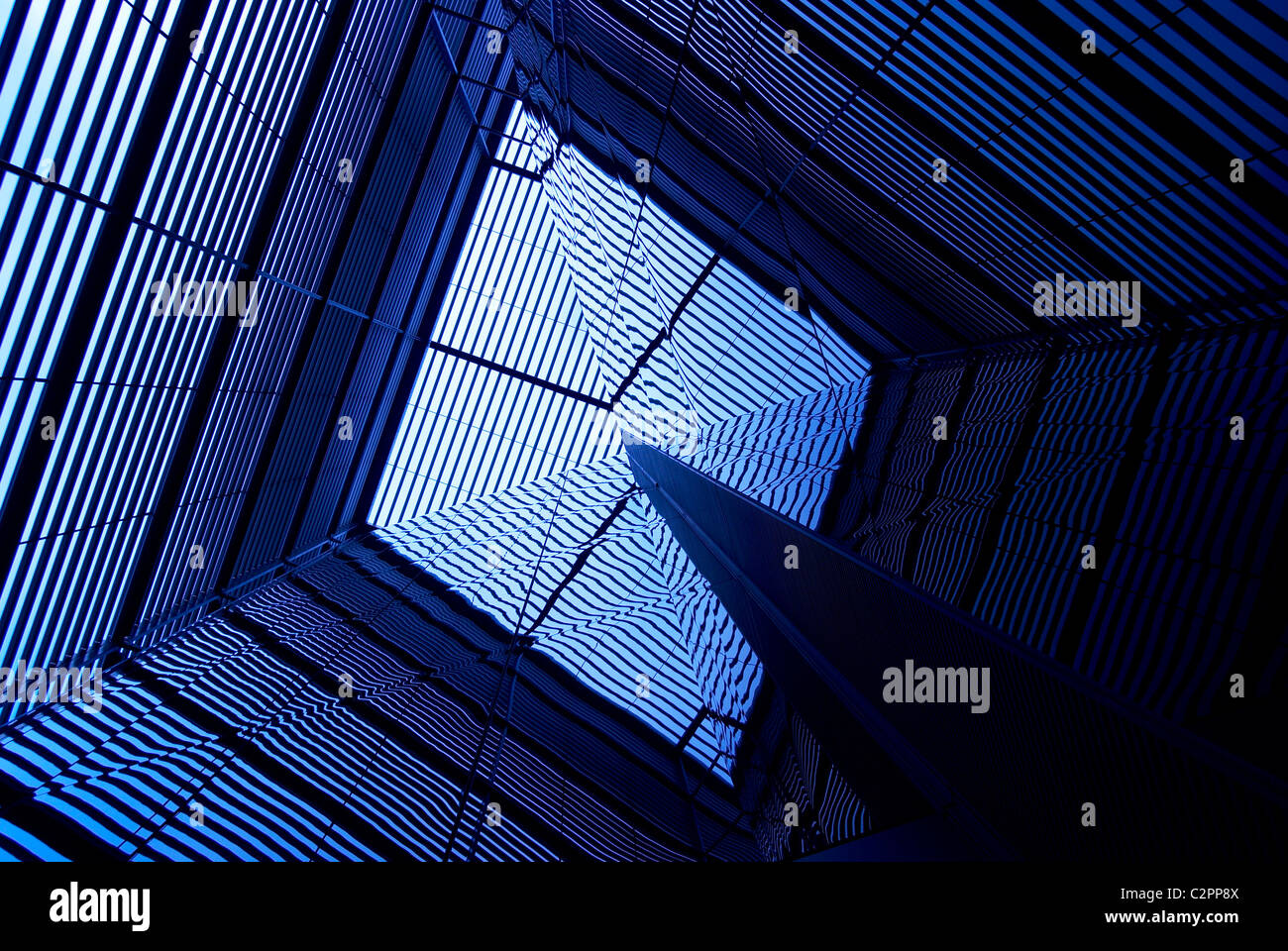 Mehr Platz Astract vertikale Ansicht in Southbank in London Stockfoto
