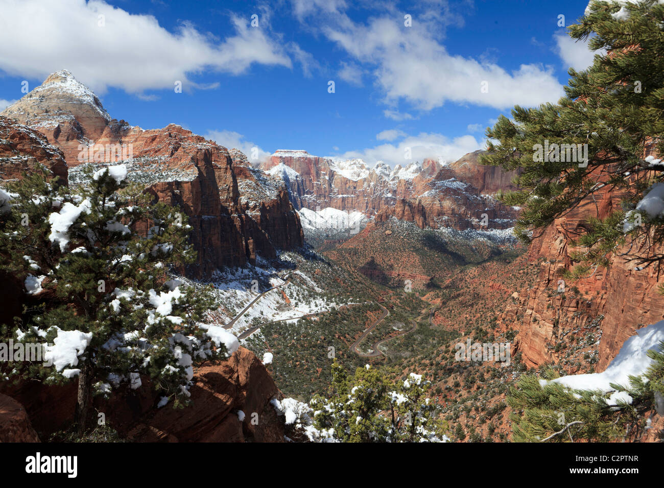 Blick vom Zion Canyon Overlook nach einem Schneesturm Frühling Stockfoto