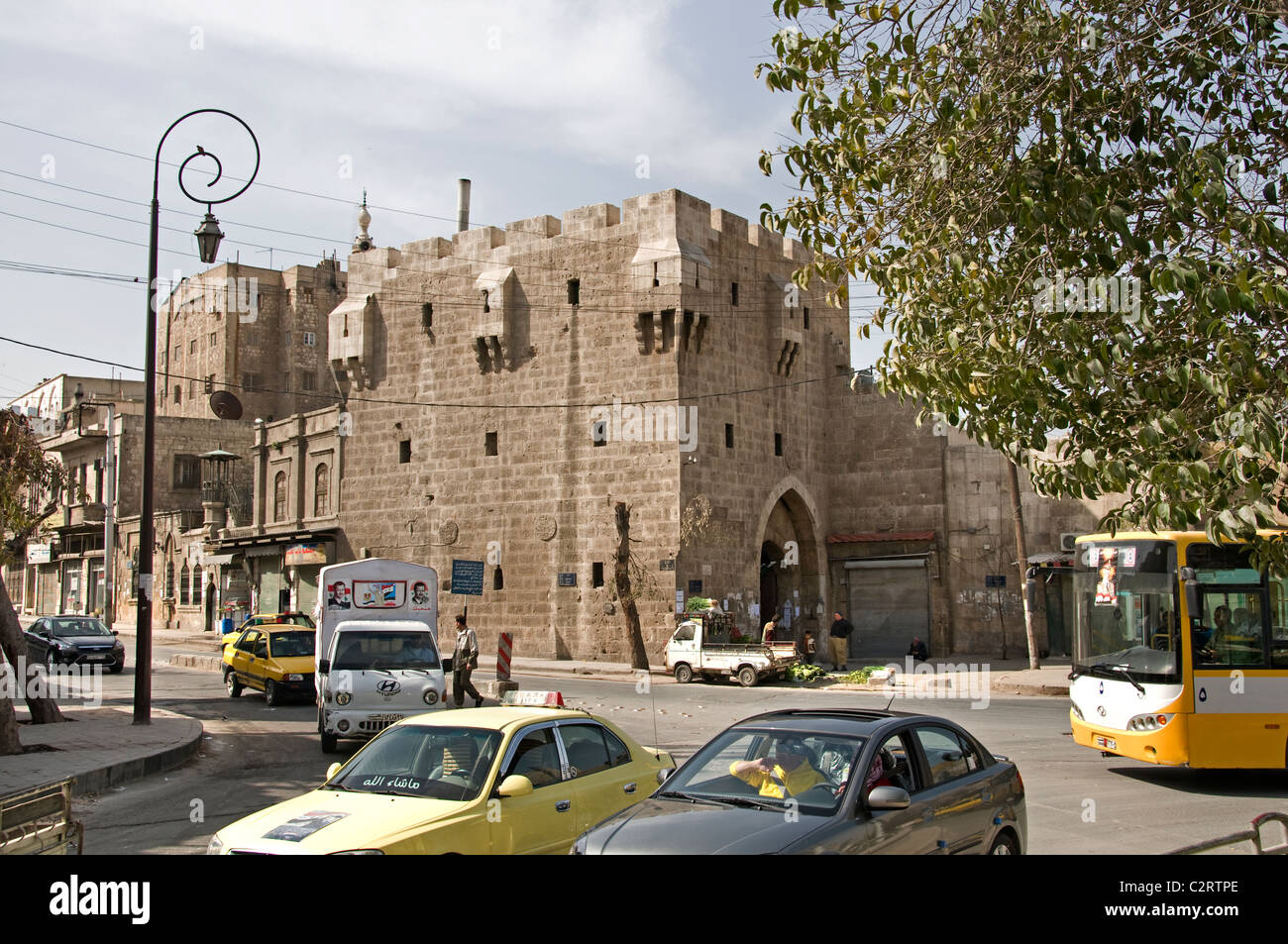 Aleppo Basar Souk Souk Tor Stadtmauer Stadt Syrien syrische Naher Osten Stockfoto