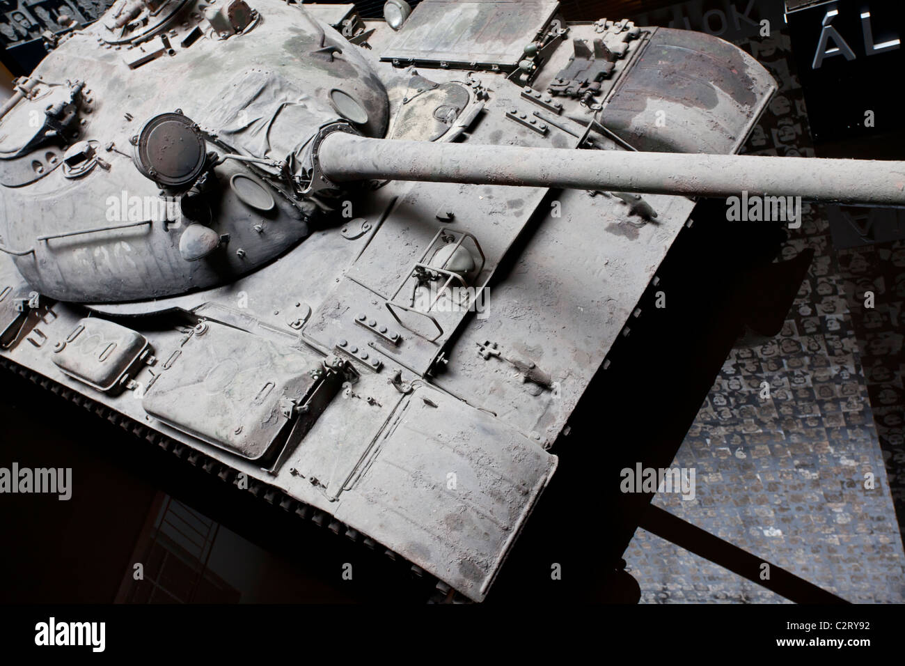Ein t-55 Panzer befindet sich im Haus des Terrors in Budapest Ungarn Stockfoto