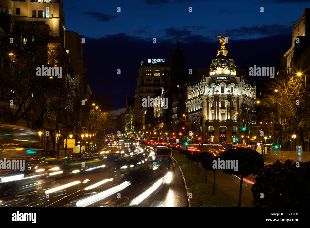 Datenverkehr der Metropolis Gebäude, Gran Via, Abend-Beleuchtung, Madrid, Spanien, Europa, EU Stockfoto