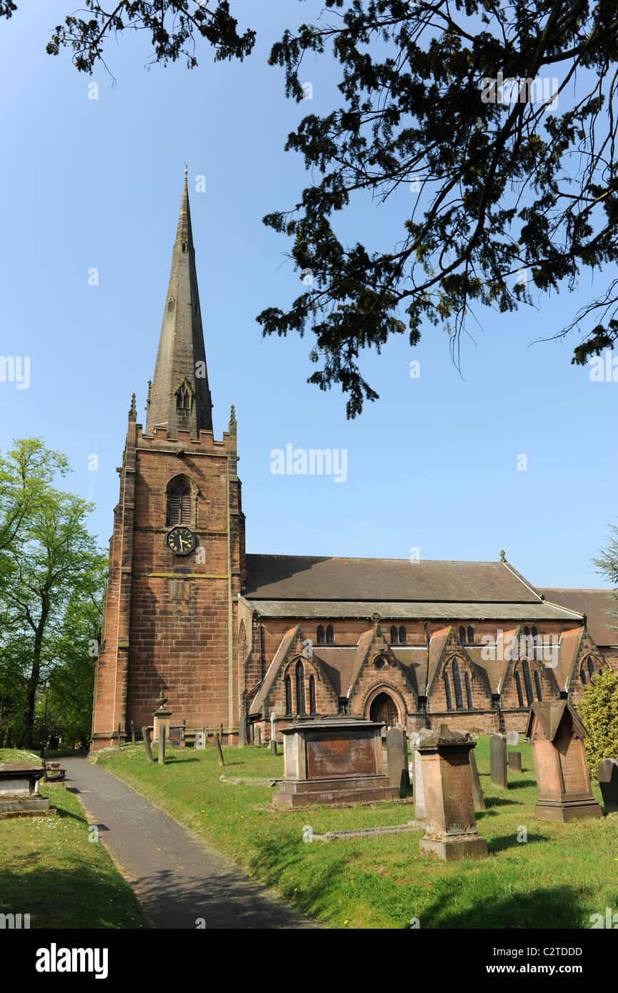 Die Kirche der Hl. Maria & St. Chad im Dorf Brewood in Staffordshire England Uk Stockfoto