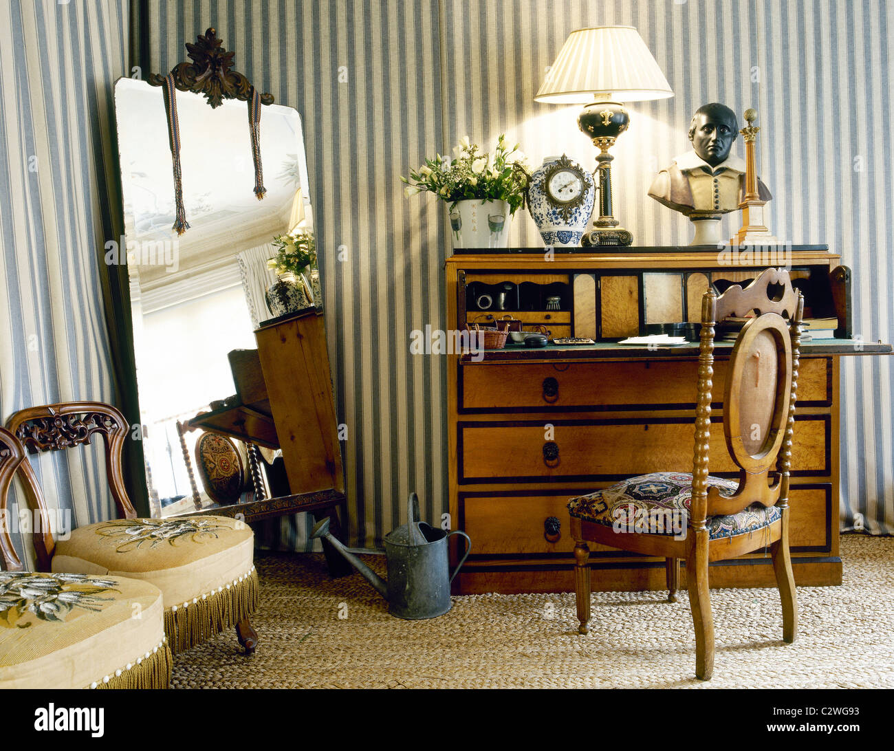 Stilvolle elegante Schreibtisch Heimbüro Stockfoto