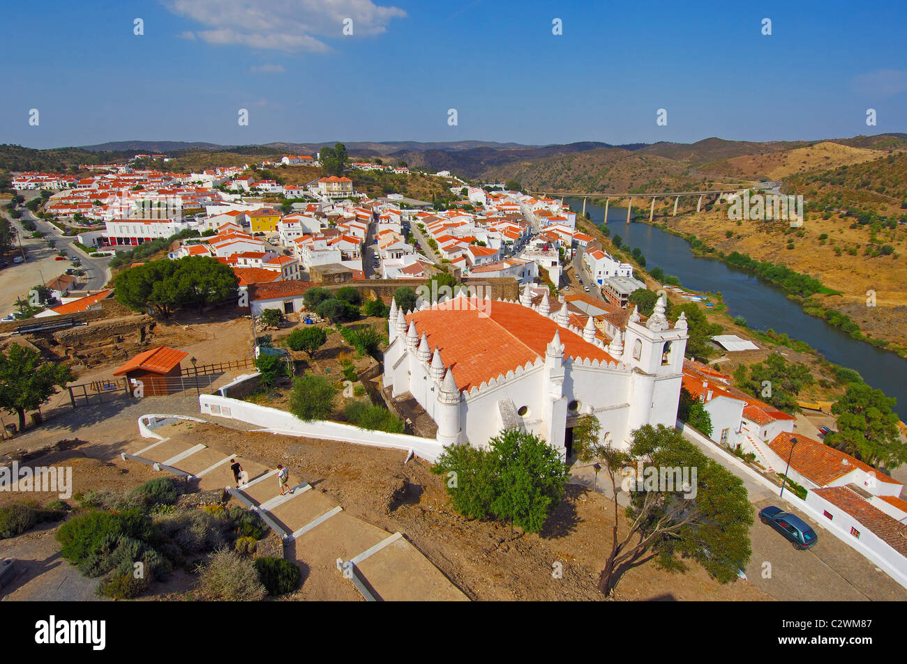 Hauptkirche (´igreja Matriz´), Fluss Guadiana, Mértola, Baixo Alentejo, Portugal, Europa Stockfoto