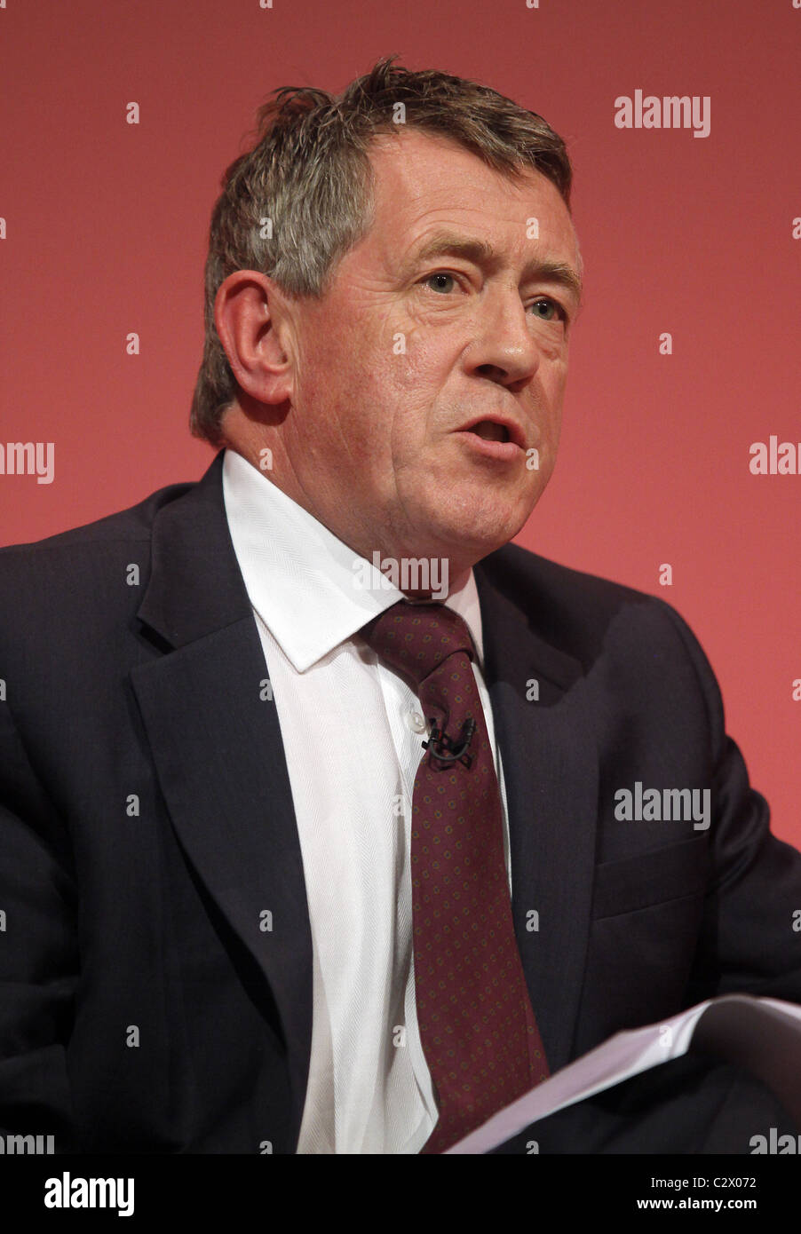 JOHN DENHAM MP Schatten Staatssekretär 30. September 2010 MANCHESTER Stadtzentrum von MANCHESTER ENGLAND Stockfoto