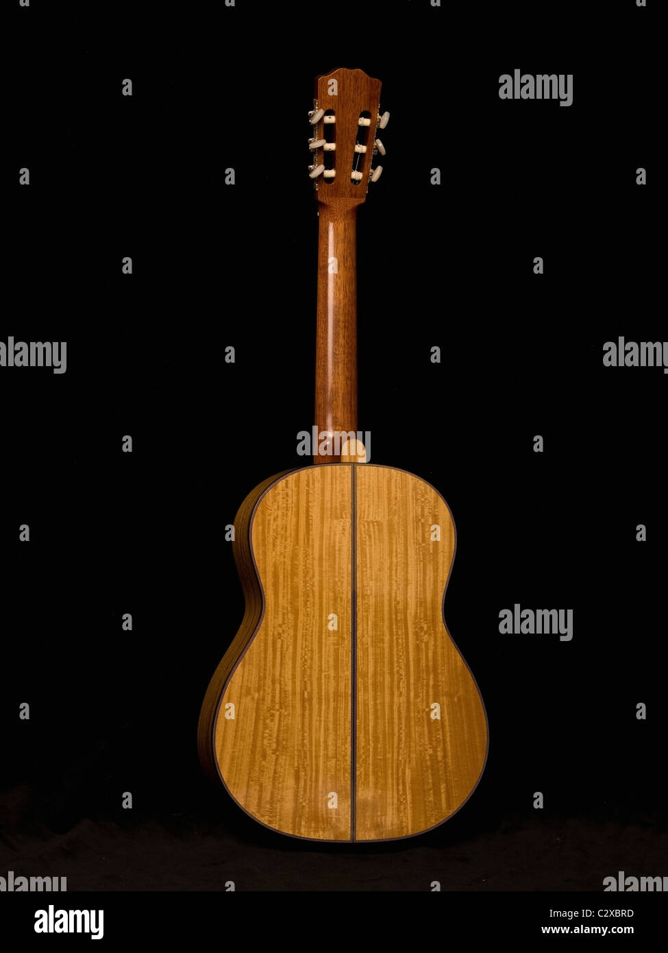 Studioaufnahme von einer akustischen Gitarre Stockfoto