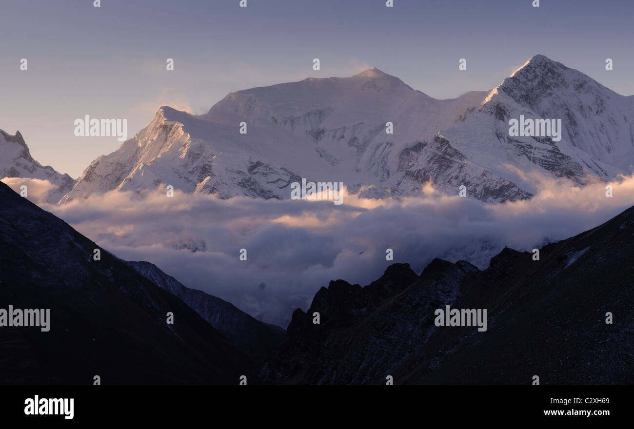 Sonnenaufgang auf der Route durch den Thorung La Pass in der Annapurna Region Nepal Stockfoto