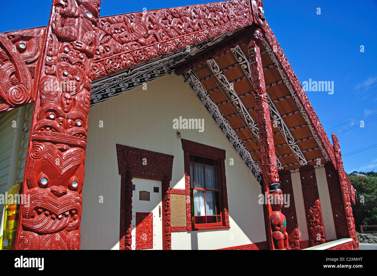 Haus der Begegnung (Wharenui), Whakarewarewa Thermal Village leben, Rotorua, Bay of Plenty, North Island, Neuseeland Stockfoto