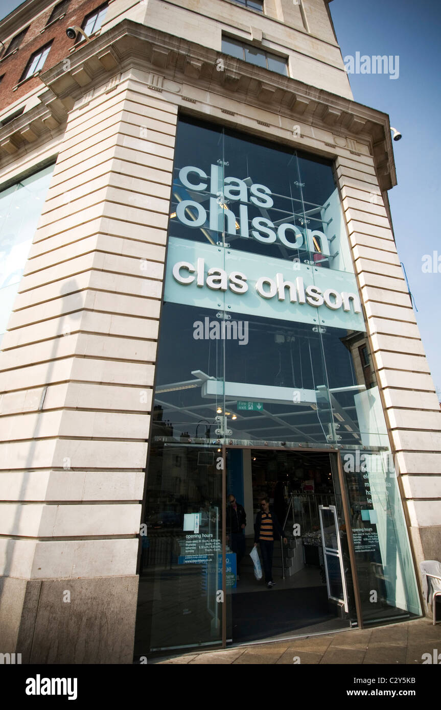 Clas Ohlson Sewedish Hardware und Haushalt waren schwedische Einzelhandel Händler Schweden Niederlassung in Leeds skandinavischen cool Stockfoto