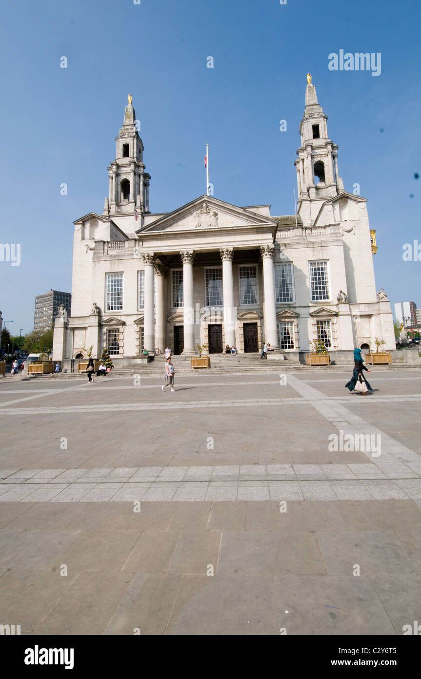 Leeds Stadthalle Nord Yorkshire Rates Büro Büros Millennium Platz Stadtmitte Stockfoto