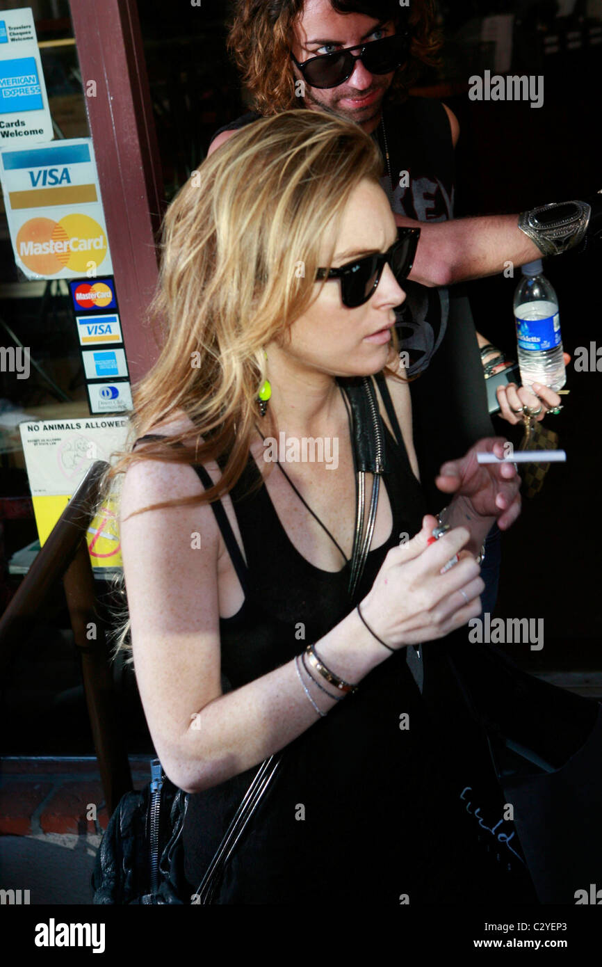 Lindsay Lohan und Patrick Aufdenkamp lassen eine Café nach dem Mittagessen Los Angeles, Kalifornien - 19.09.08 Stockfoto