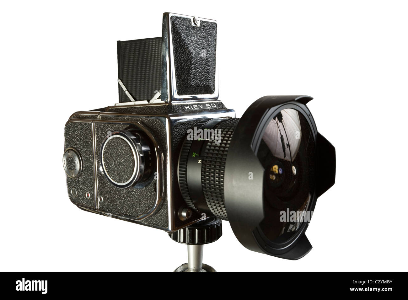 Old Film Reflex 6x6 Mittelformat russian Kiev 80 Fotokamera, Fotokamera mit Fischaugenobjektiv auf weißem Hintergrund Stockfoto
