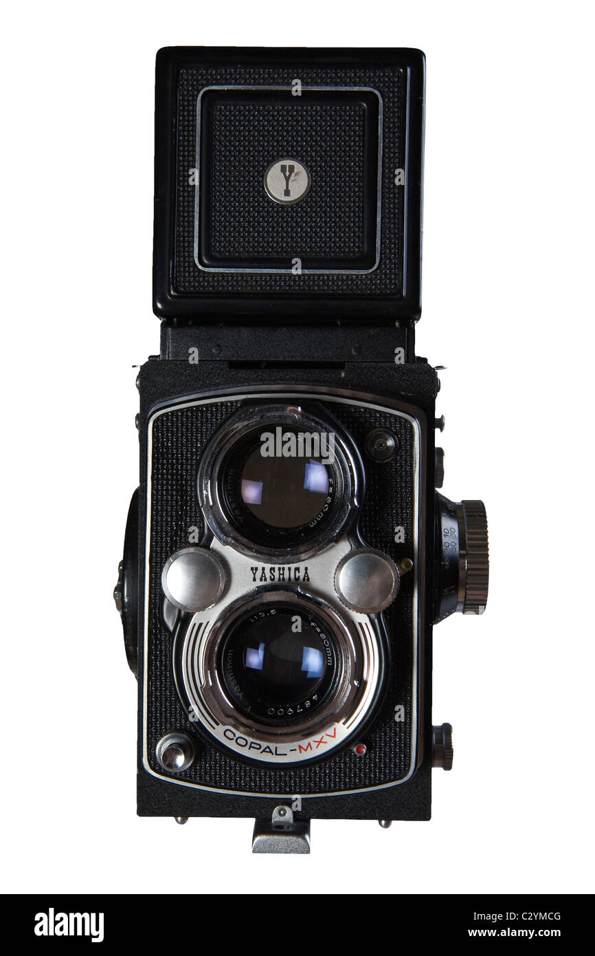Old Film Reflex 6x6 Mittelformat-Doppelobjektiv Fotokamera Yashica, Fotokamera auf weißem Hintergrund Stockfoto