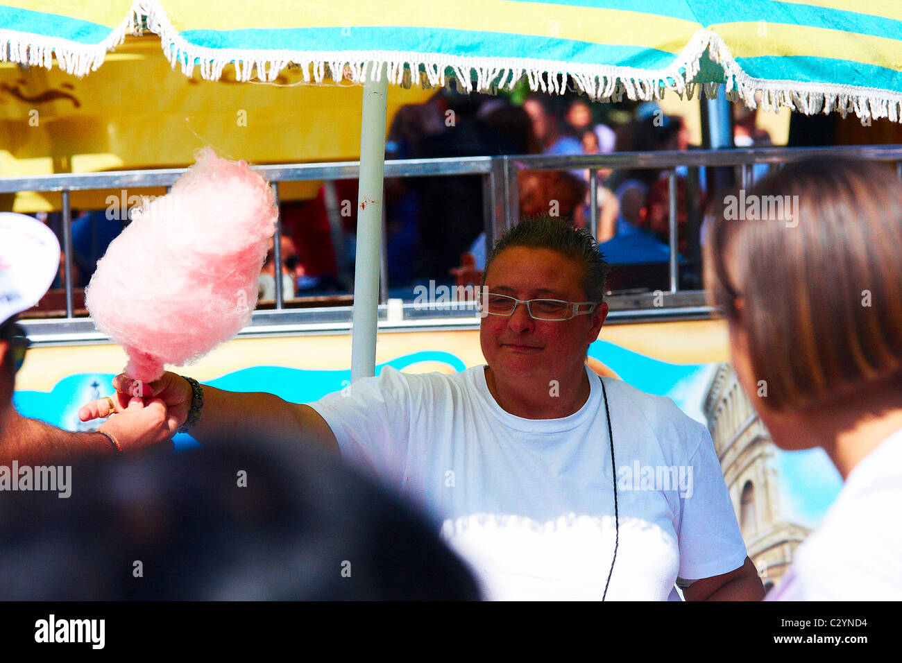 Asti Festival Delle Sagre Essen und Wein, Lebensstil, alte Traditionen, kulturelle Veranstaltungen und Kunst italienischer Lifestyle Douja D'our. Stockfoto