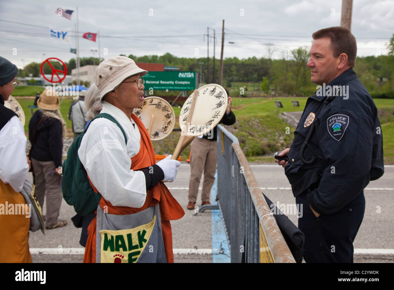 Friedensaktivisten protestieren Atomwaffen Produktion in Oak Ridge Waffen Einrichtung Stockfoto