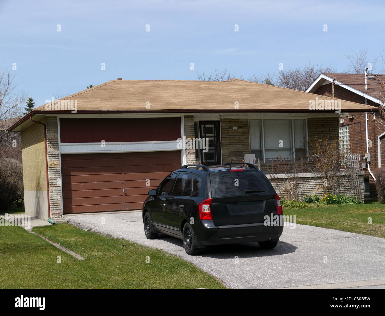 Garage Car House Stockfotos Und Bilder Kaufen Alamy