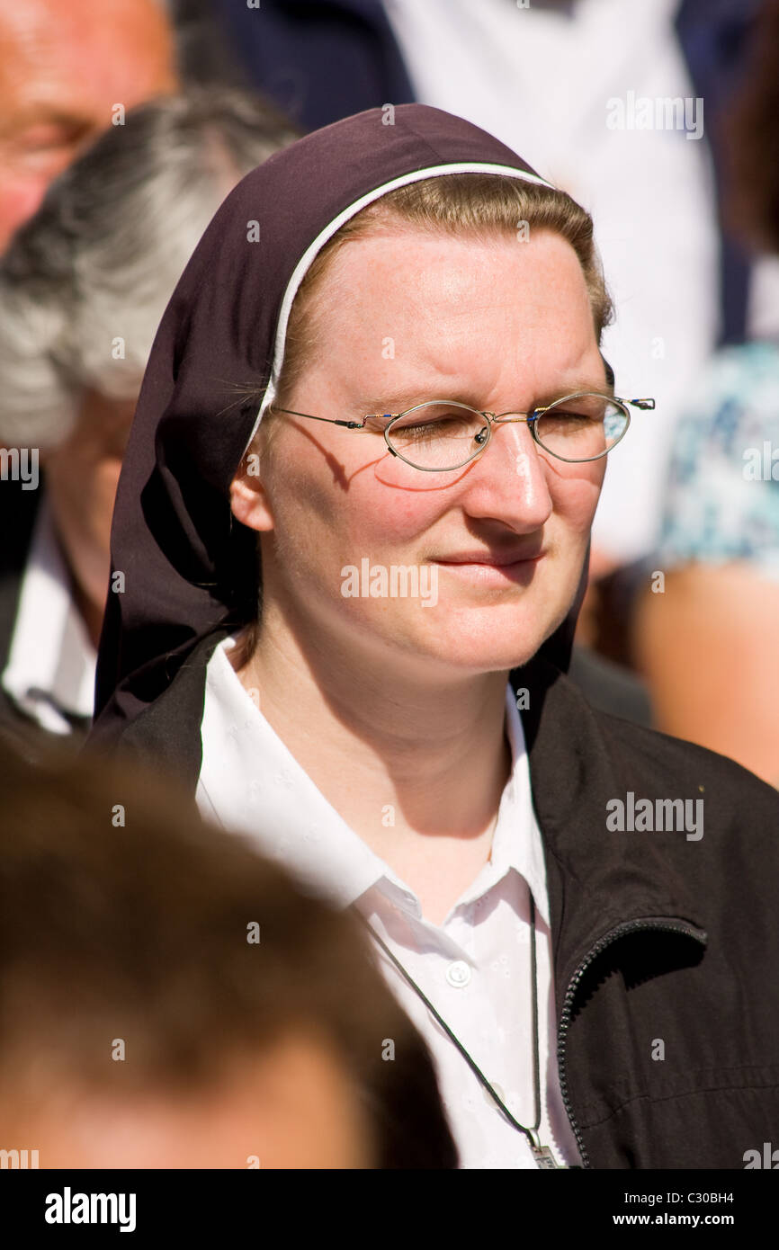 Nonne in die Karfreitagsprozession 2011 in München, Bayern, Deutschland, Europa Stockfoto