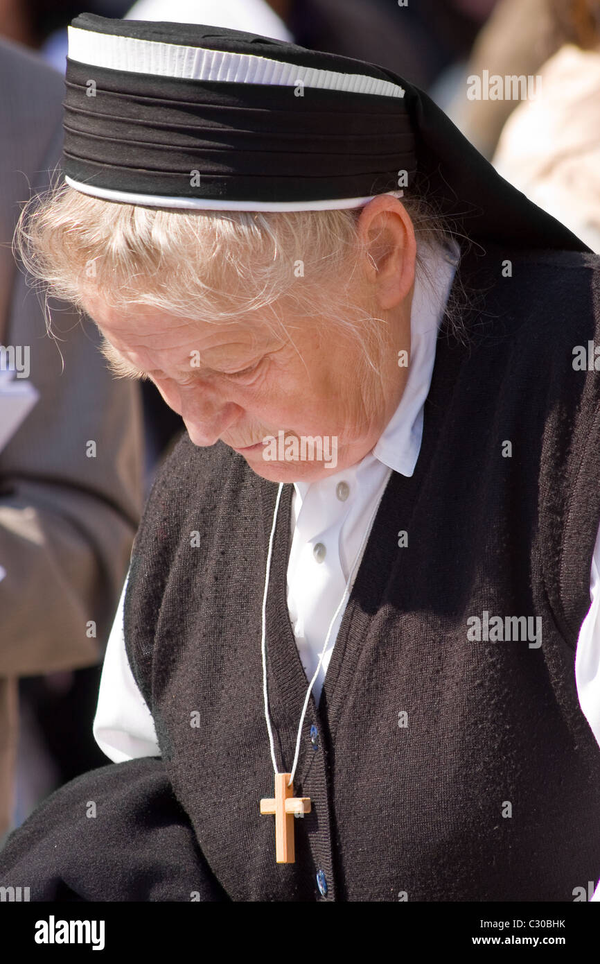 Betende Nonne am Karfreitags-Prozession 2011 in München, Bayern, Deutschland, Europa Stockfoto