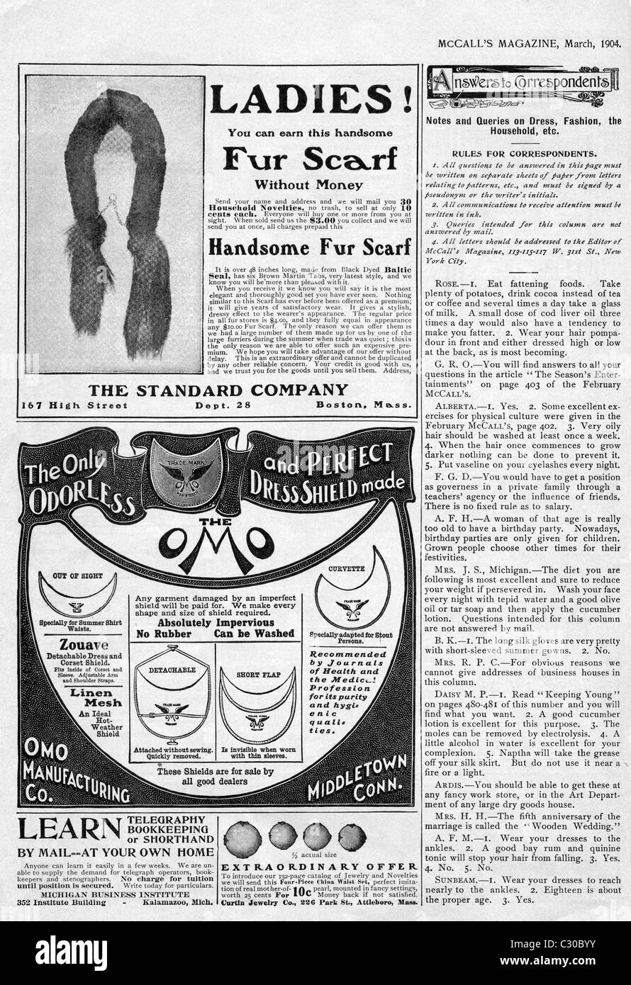 Diese Seite von McCall's Magazine, März 1904, enthält Werbung (anzeigen) für eine Damen Pelz Schal und Kleid Schilde. Stockfoto