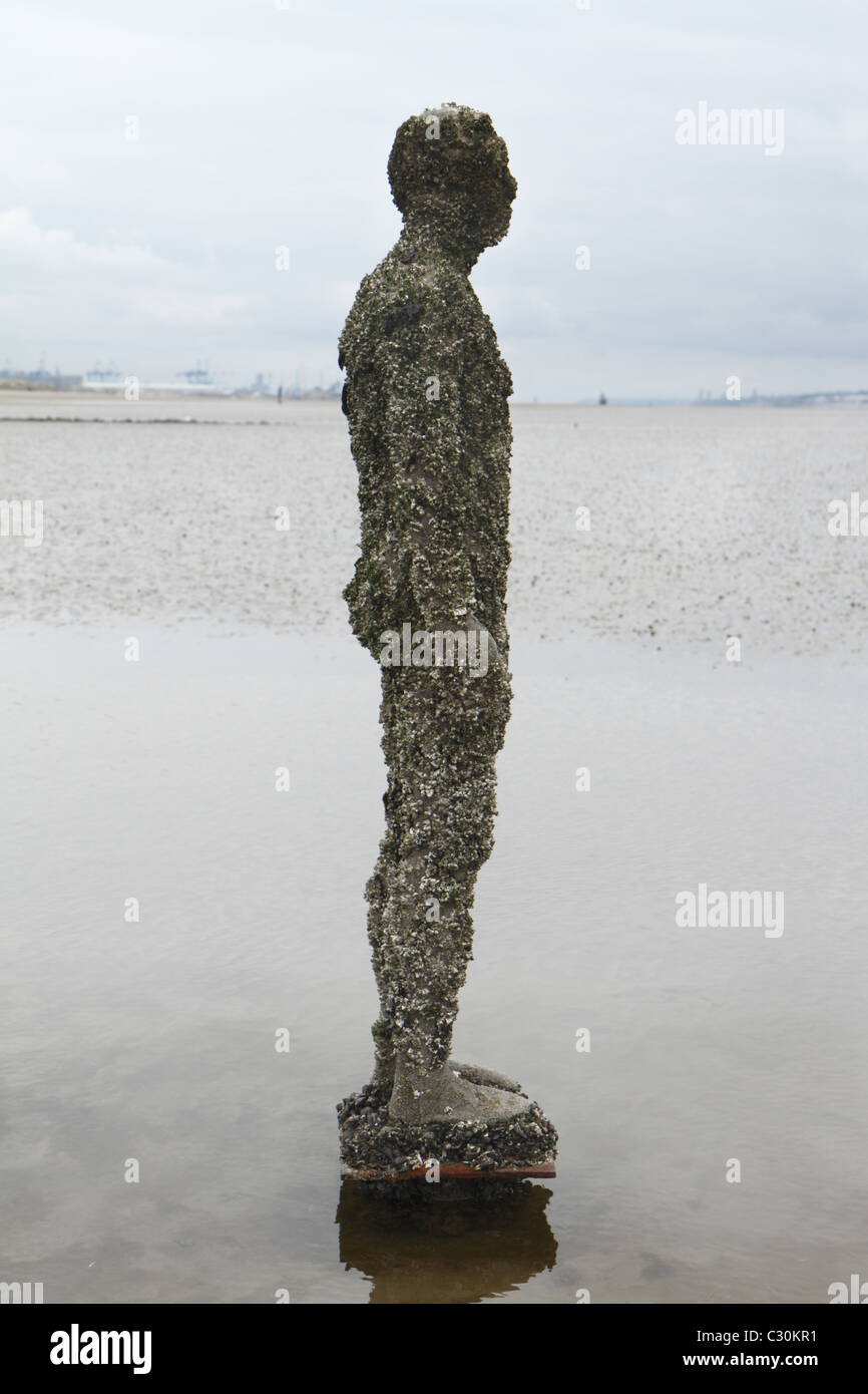 Antony Gormley [woanders] Waterloo Strand Crosby Merseyside Stockfoto